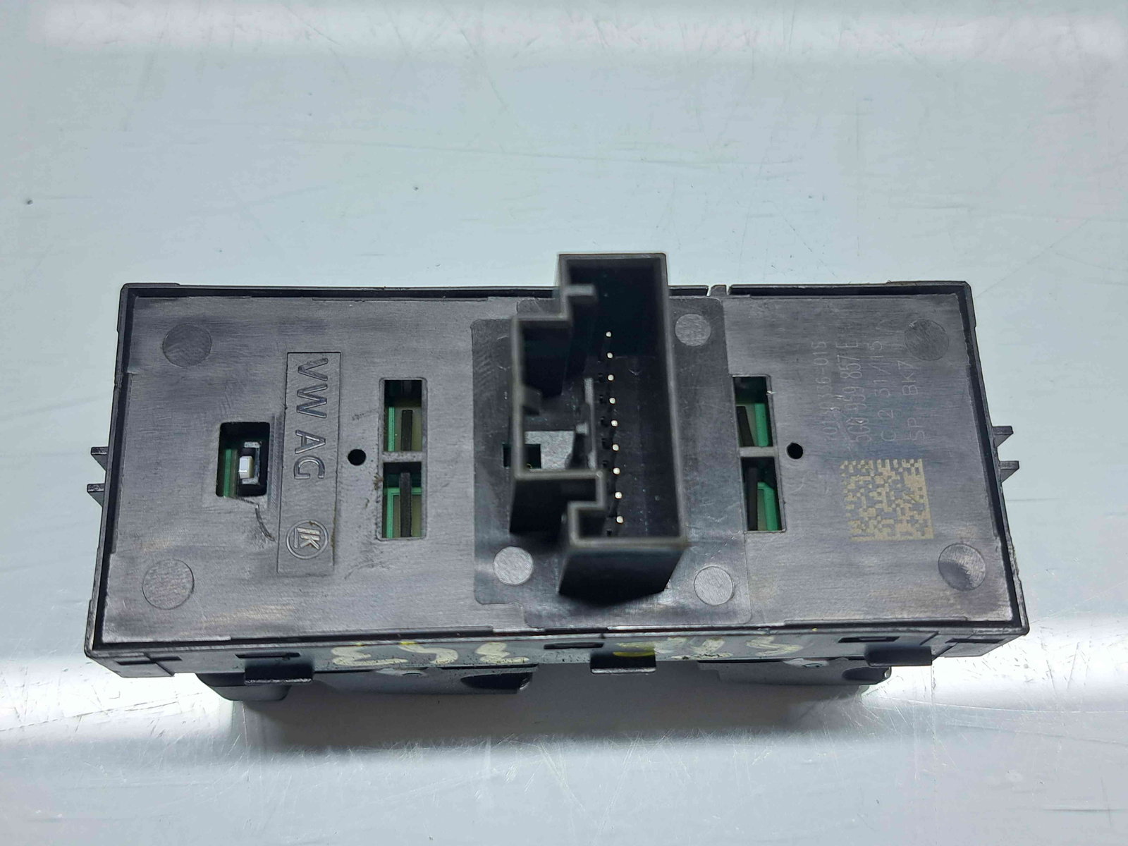 Butoane comanda geamuri sofer Volkswagen Passat B8 (3G2) [Fabr 2015-prezent] 5G0959857E - imagine 3