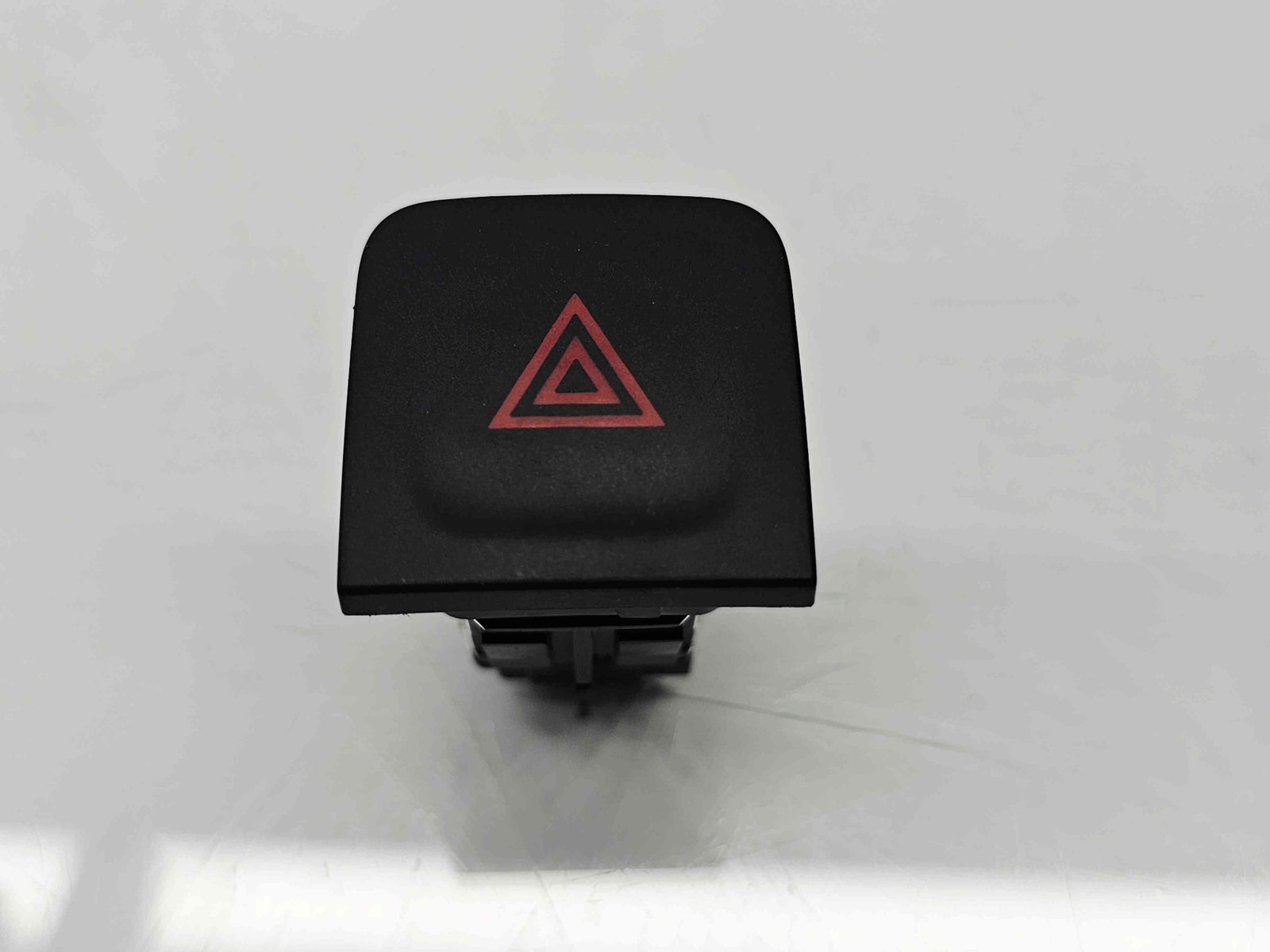 Buton avarii Renault Kadjar [Fabr 2015-prezent] 252900624R - imagine 1