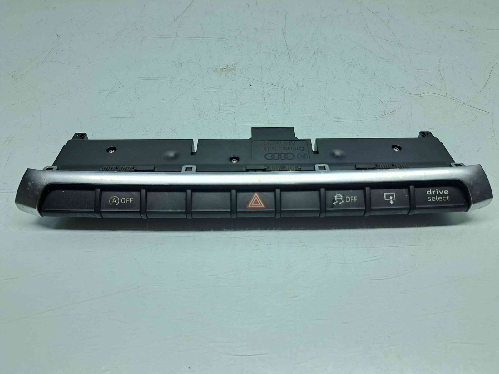 Buton avarii Audi A3 Sportback (8VA) Hatchback [Fabr 2012-2020] 8V0925301BA / 5JT10026414 - imagine 1