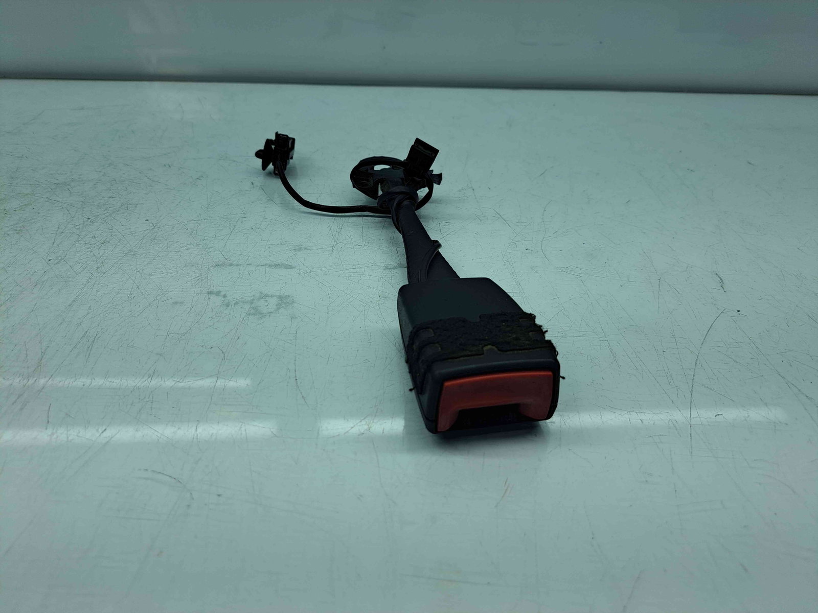 Capsa centura dreapta fata Audi A4 (8K2, B8) [Fabr 2008-2015] 8K0857755 - imagine 1