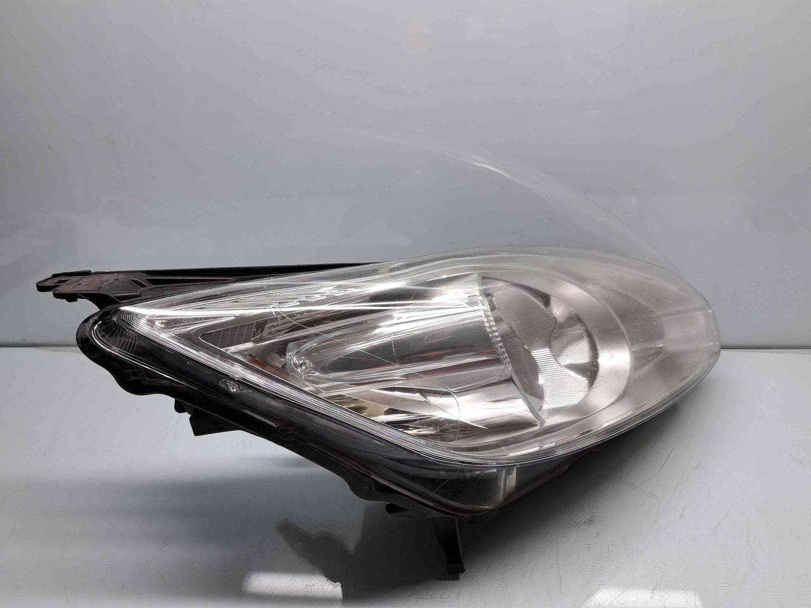 Far dreapta Ford Grand C-Max (CB7) [Fabr 2010-2015] AM51-13W-029BF - imagine 2