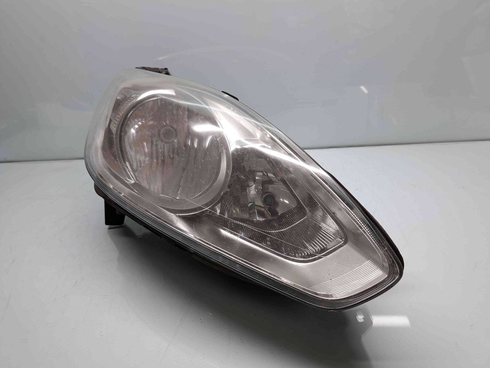 Far dreapta Ford Grand C-Max (CB7) [Fabr 2010-2015] AM51-13W-029BF - imagine 3