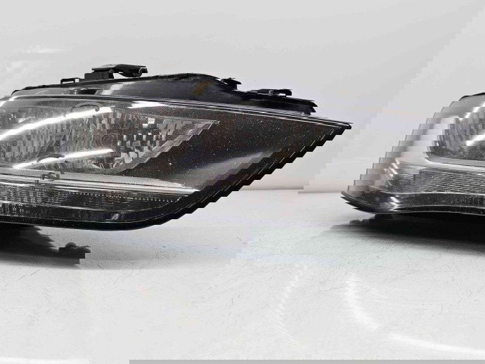  Far dreapta Audi A4 (8K2, B8.5) Facelift [Fabr 2008-2015] 8K0941004M