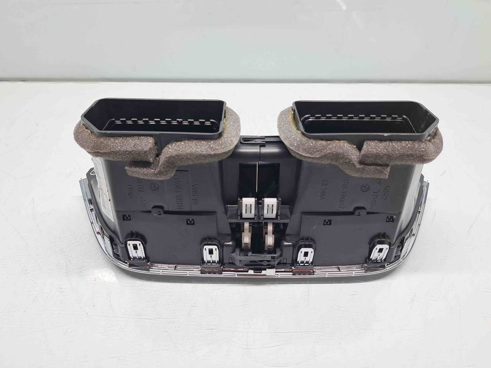 Grila aerisire centrala Ford Fiesta 8 [Fabr 2017-2025] H1BB-19K617-AEW - imagine 3