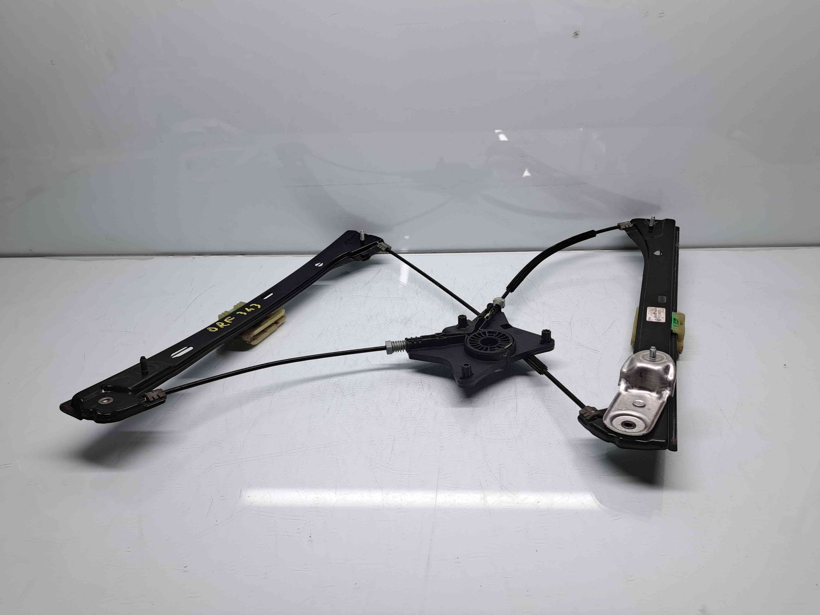 Macara electrica geam dreapta fata Volkswagen Passat B8 (3G2) [Fabr 2015-prezent] 3G0837462B