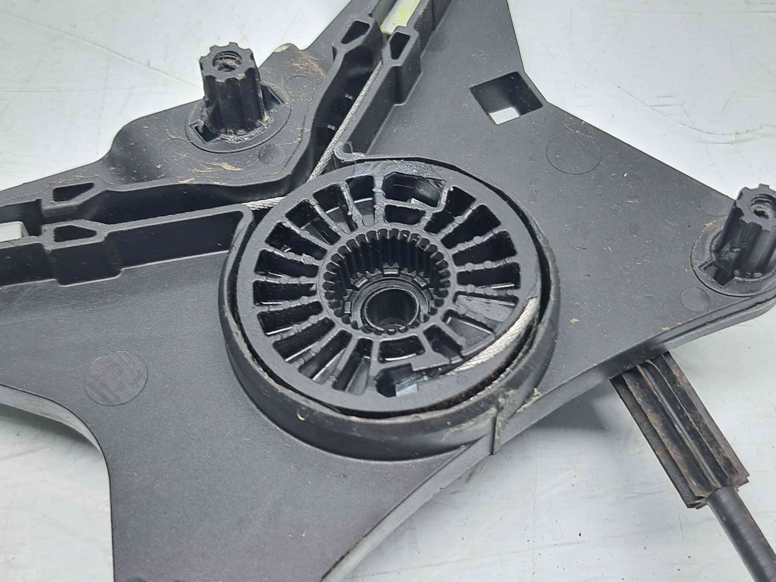 Macara electrica geam dreapta fata Volkswagen Passat B8 (3G2) [Fabr 2015-prezent] 3G0837462B - imagine 2