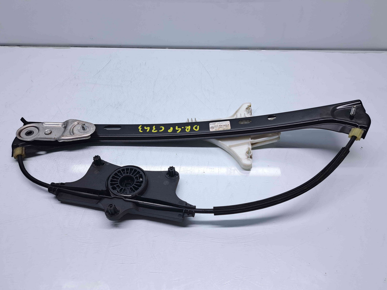 Macara electrica geam dreapta spate Volkswagen Passat B8 (3G2) [Fabr 2015-prezent] 3G5839462A - imagine 2