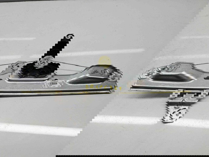 Macara electrica geam dreapta spate Renault Kadjar [Fabr 2015-prezent] 827004EA0A