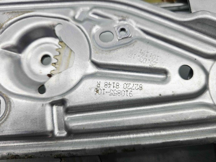 Macara electrica geam dreapta spate Renault Scenic 3 (J95) Facelift [Fabr 2009-2015] 827208148R