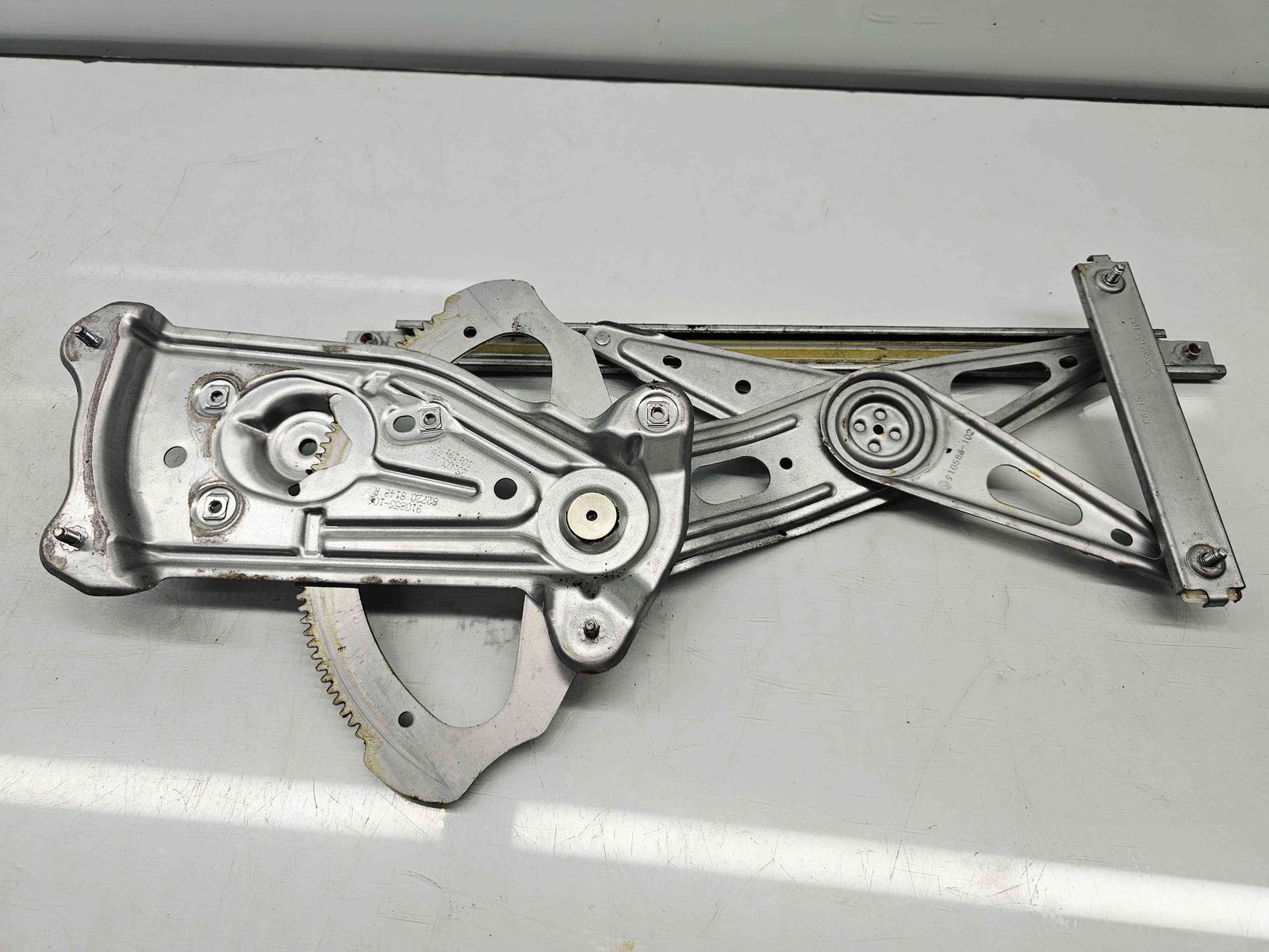 Macara electrica geam dreapta spate Renault Scenic 3 (J95) Facelift [Fabr 2009-2015] 827208148R - imagine 3