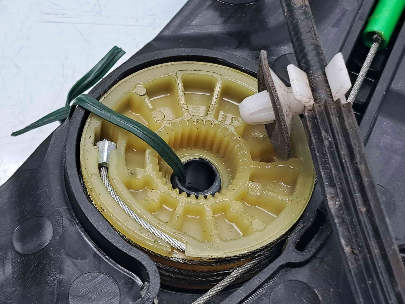 Macara electrica geam stanga fata Audi A4 (8K5, B8) Avant [Fabr 2008-2015] 8K0837461 - imagine 2