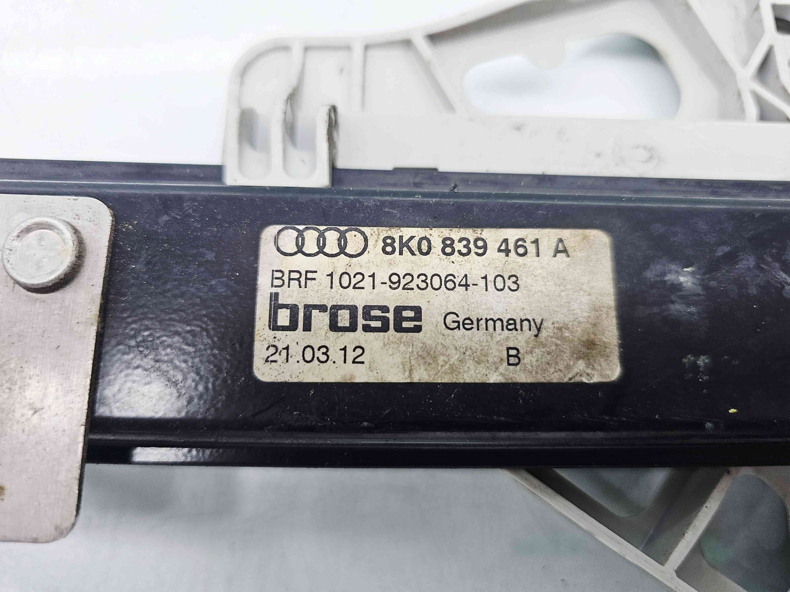 Macara electrica geam stanga spate Audi A4 (8K2, B8.5) Facelift [Fabr 2008-2015] 8K0839461A - imagine 2