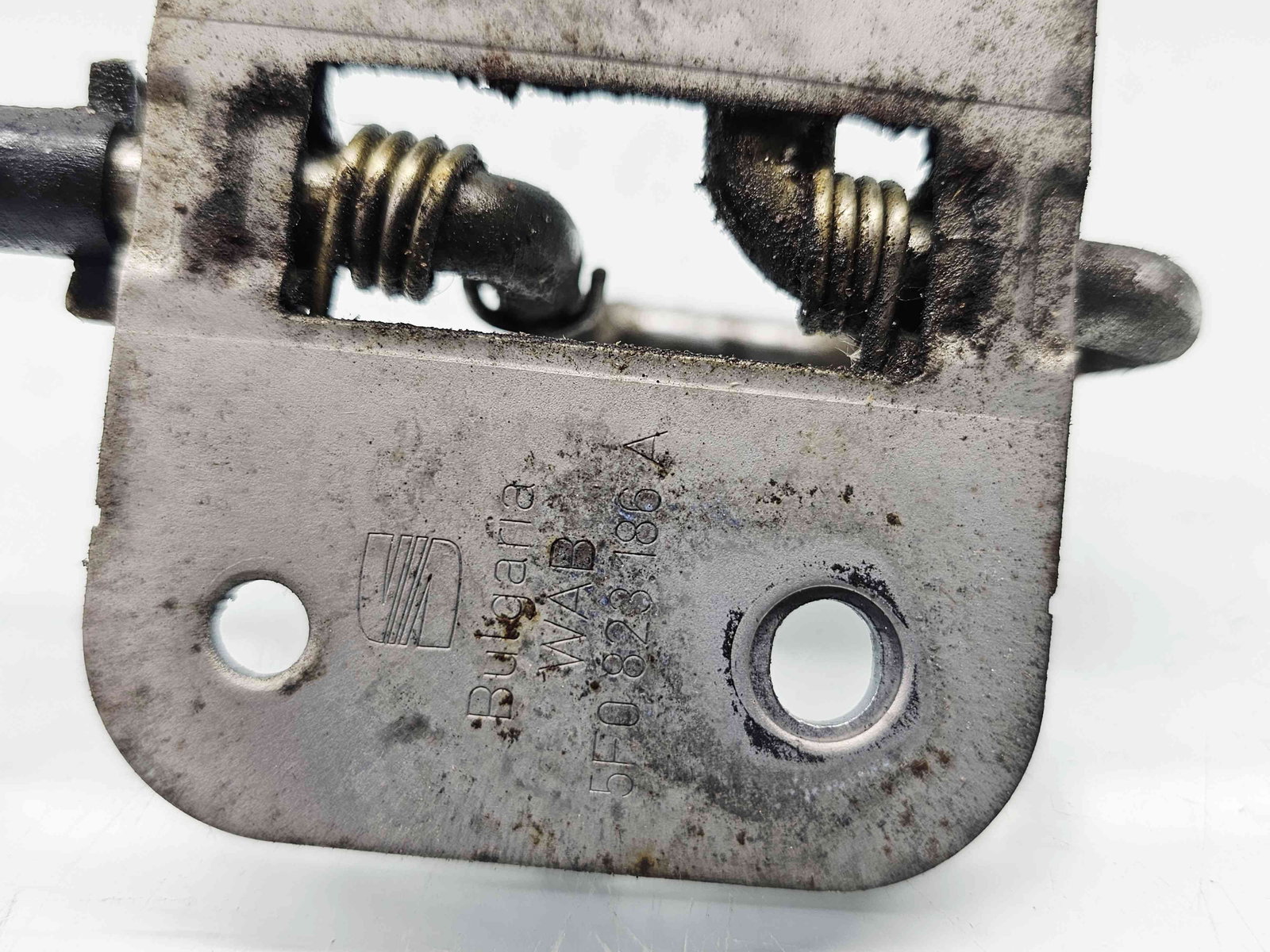 Maner deschidere capota Seat Leon ST Combi (5F8) [Fabr 2013-2018] facelift 5F0823186A - imagine 2