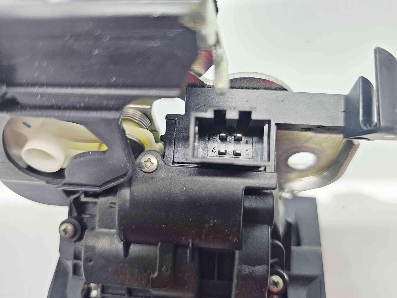 Broasca haion Audi A3 Sportback (8PA) [Fabr 2004-2013] Facelift 8P4827520B - imagine 2