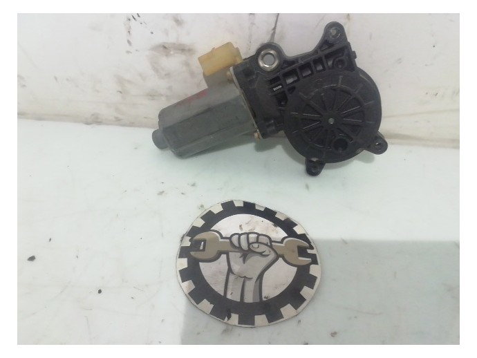 Motoras macara geam dreapta fata BMW 320 [E46] 2.0 diesel 676283620640 1997-2006