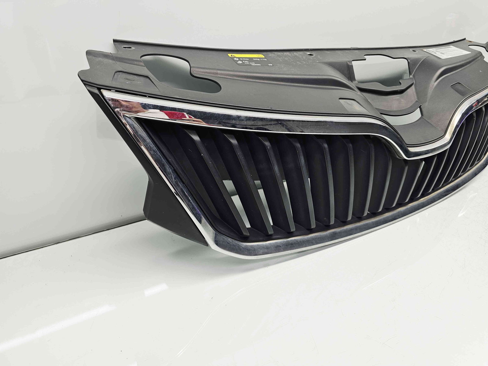 Grila bara fata Skoda Rapid (NH3) [Fabr 2012-2019] 5JA853668 - imagine 3