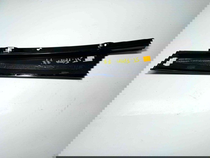 Ornament usa stanga fata A2136900187 Mercedes E220 W213 2.0 2016-2021