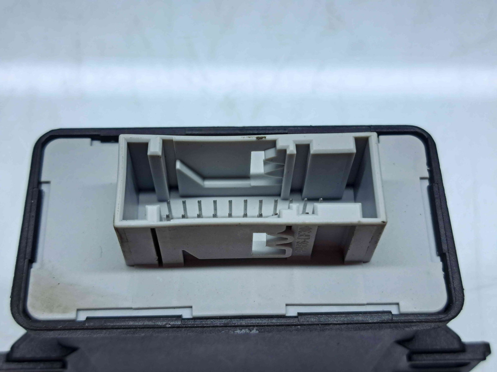 Modul control lumini Audi A4 (8K5, B8) Avant [Fabr 2008-2015] 8K5907357A - imagine 3