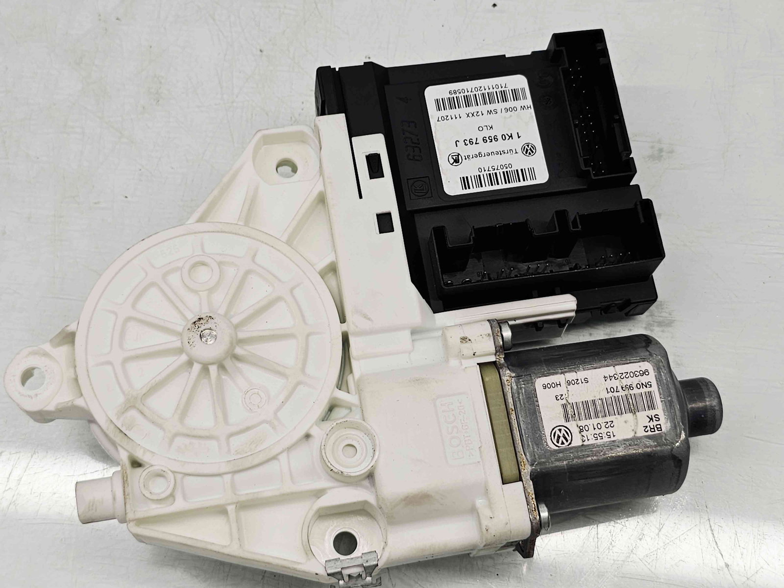 Motoras geam dreapta fata Volkswagen Tiguan (5N) [Fabr 2007-2016] 5N0959701 - imagine 3