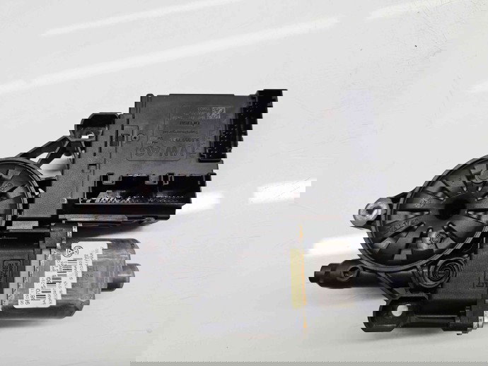 Motoras geam dreapta fata Volkswagen Passat B7 (362) [Fabr 2010-2014] 988705308