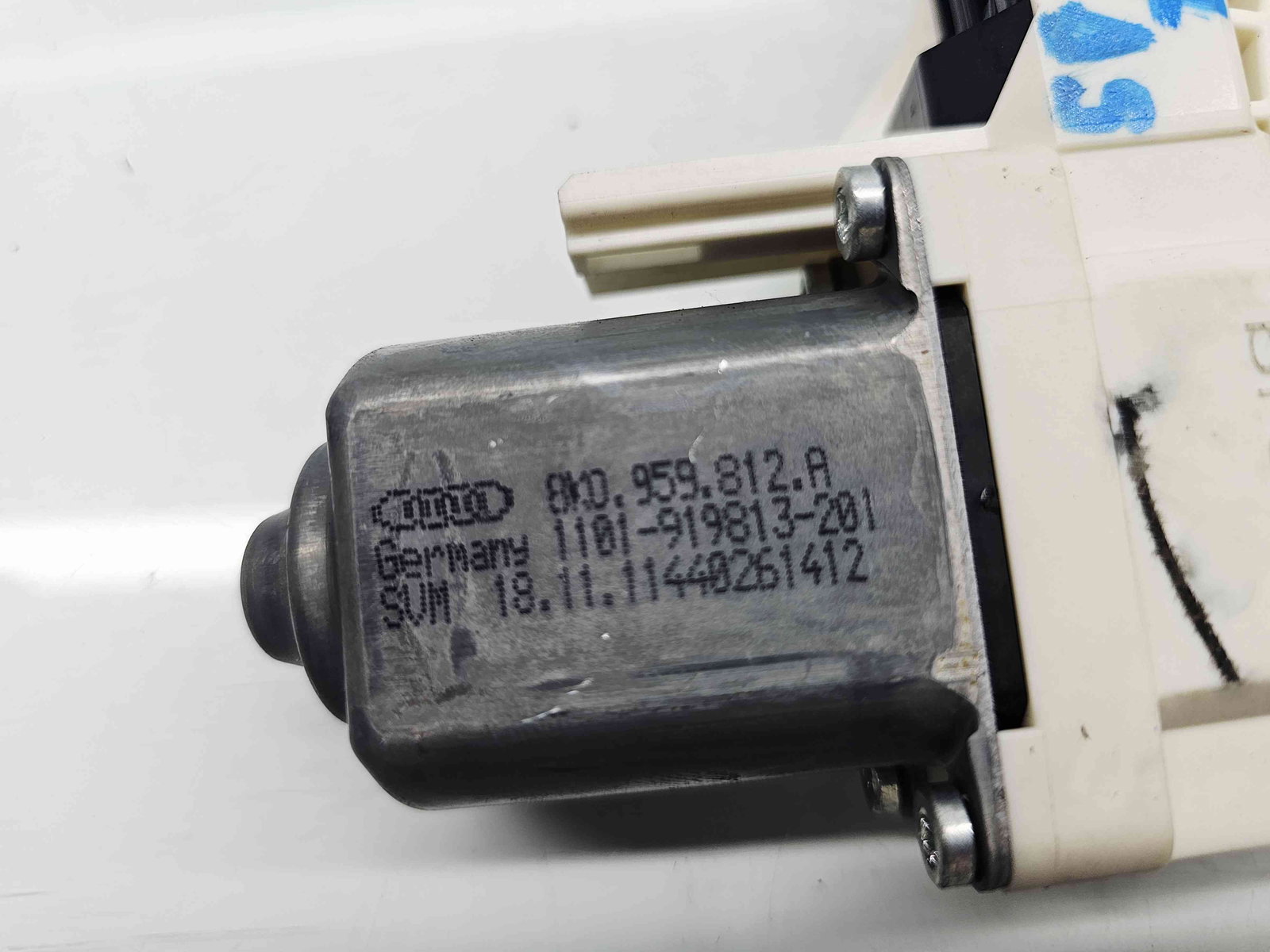 Motoras geam dreapta spate Audi A4 (8K2, B8) [Fabr 2008-2015] 8K0959812A - imagine 4