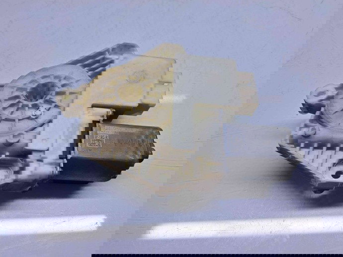 Motoras geam dreapta spate Volkswagen Passat B8 (3G2) [Fabr 2015-prezent] 5Q4959811E