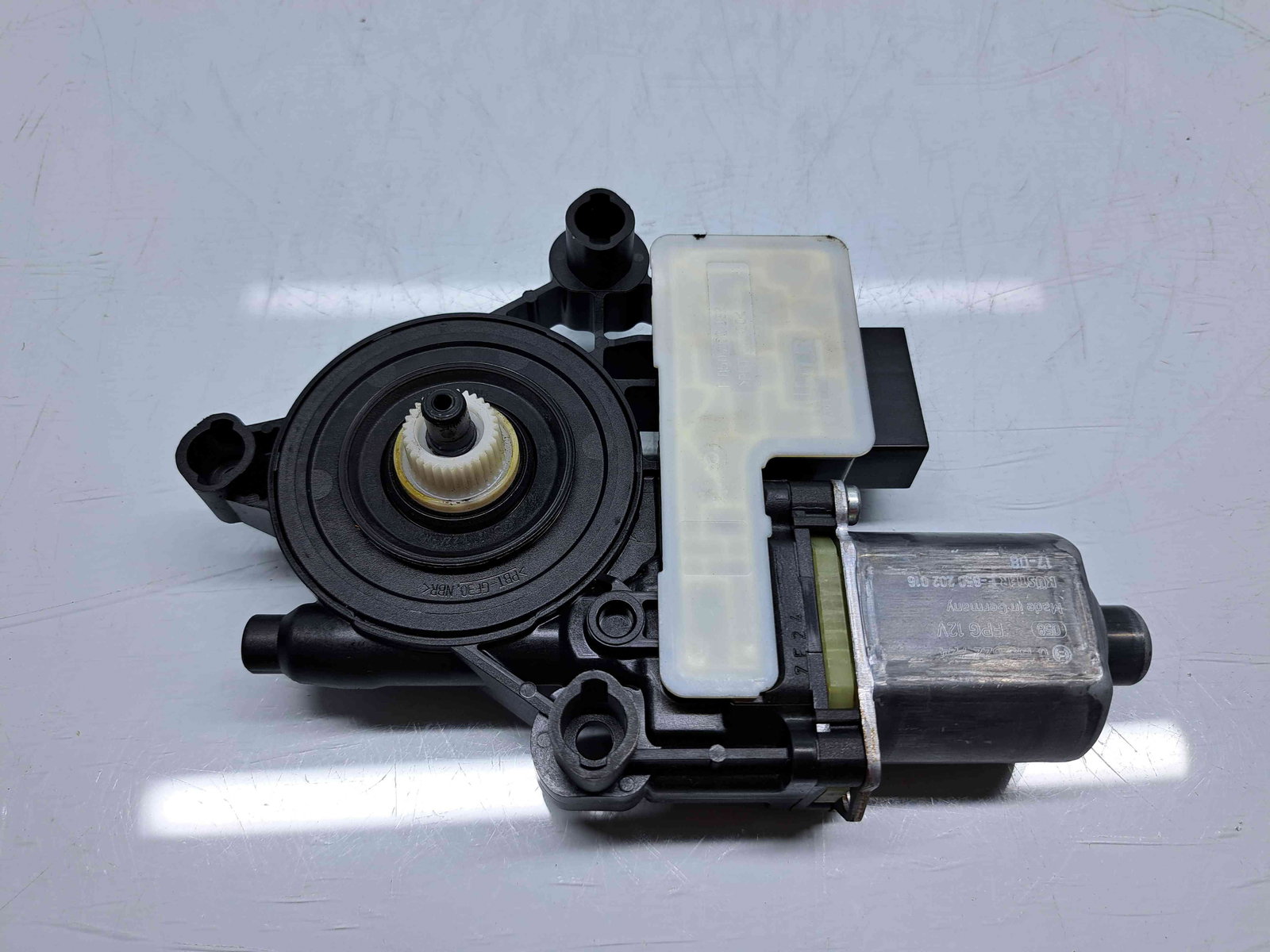 Motoras geam dreapta spate Seat Leon ST Combi (5F8) [Fabr 2013-2018] facelift 5Q0959812E - imagine 3