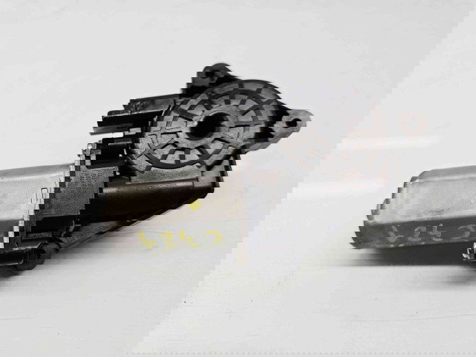 Motoras geam dreapta spate Renault Kadjar [Fabr 2015-prezent] C17689100