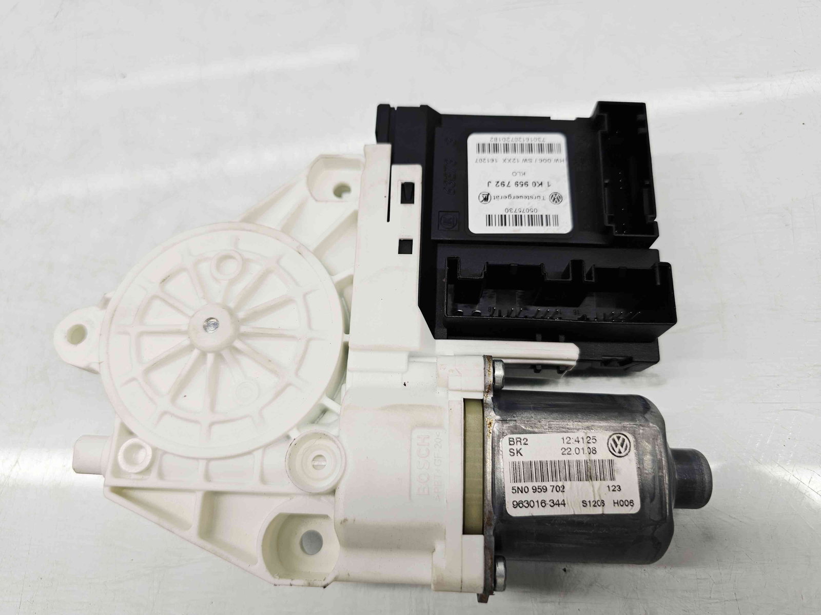 Motoras geam stanga fata Volkswagen Tiguan (5N) [Fabr 2007-2016] 5N0959702 - imagine 3
