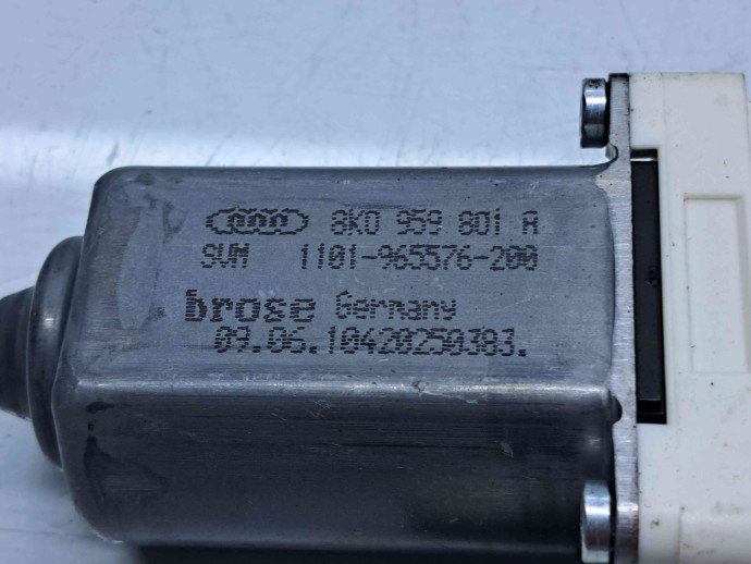 Motoras geam stanga fata Audi A4 (8K5, B8) Avant [Fabr 2008-2015] 8K0959801R