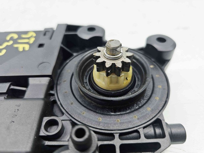 Motoras geam stanga fata Renault Scenic 3 (J95) Facelift [Fabr 2009-2015] 807311805R
