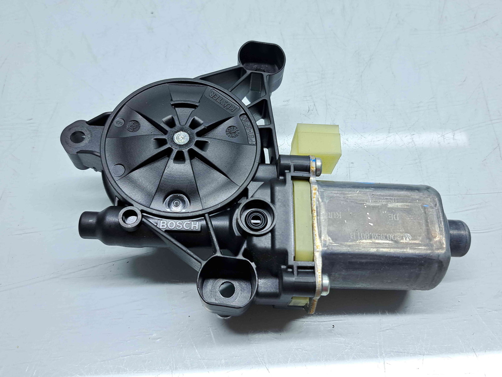 Motoras geam stanga fata Seat Leon ST Combi (5F8) [Fabr 2013-2018] facelift 5Q0959801B - imagine 1