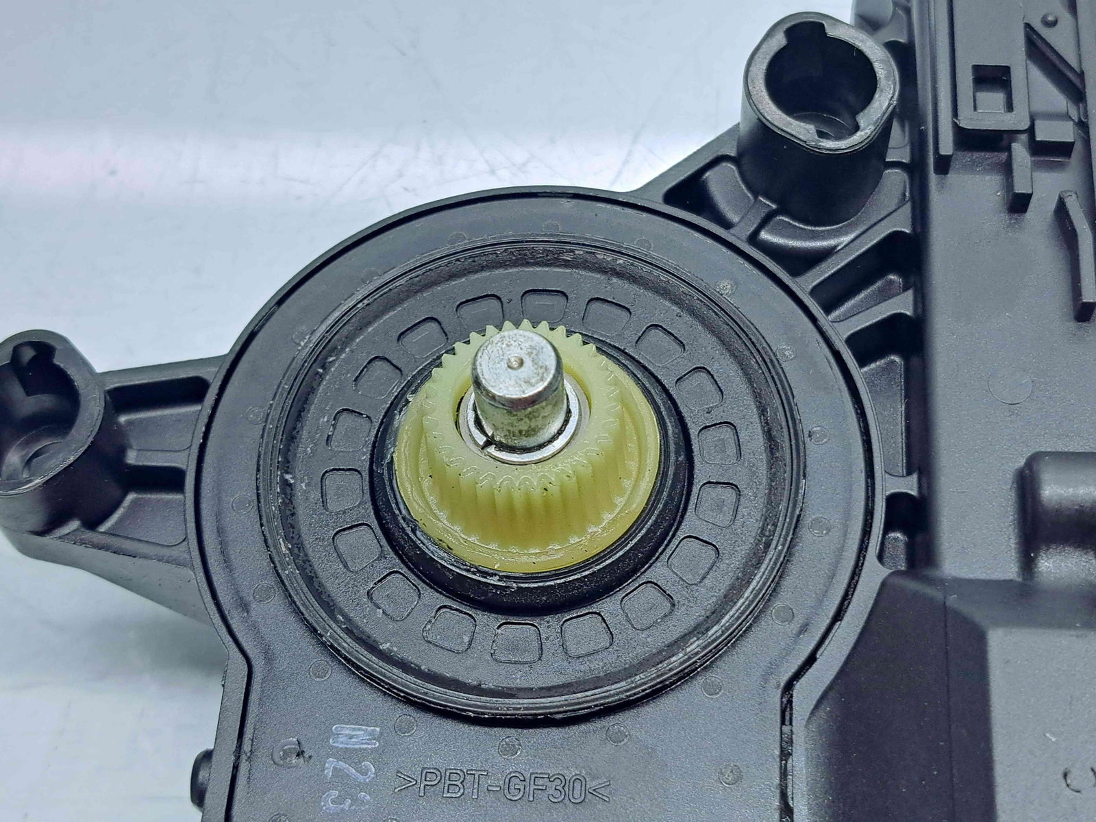 Motoras geam stanga spate Volkswagen Golf 6 (5K1) GTI [Fabr 2009-2013] 5K0959703D - imagine 3