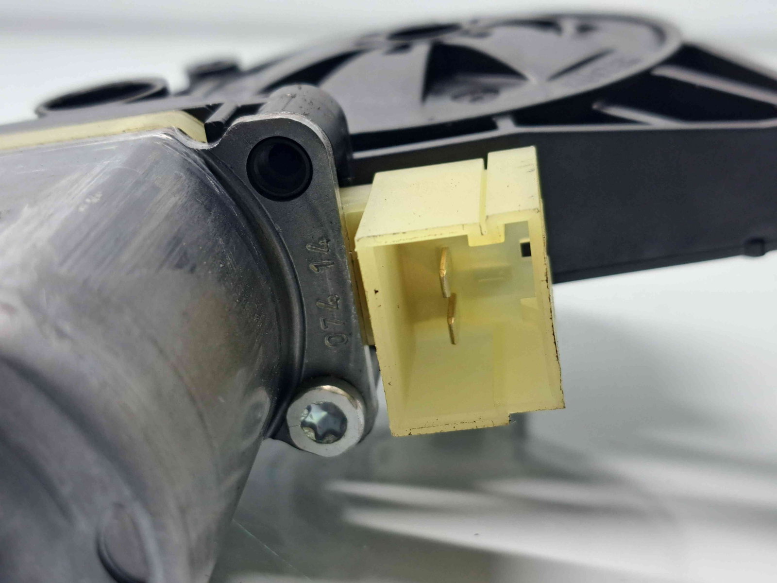 Motoras geam stanga spate Audi A3 Sportback (8VA) Hatchback [Fabr 2012-2020] 850202085 - imagine 4