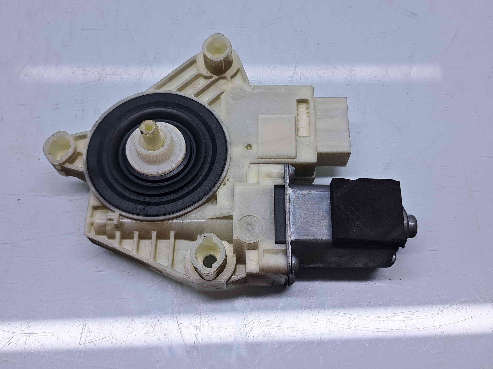 Motoras geam stanga spate Volkswagen Passat B8 (3G2) [Fabr 2015-prezent] 5Q4959812E - imagine 3