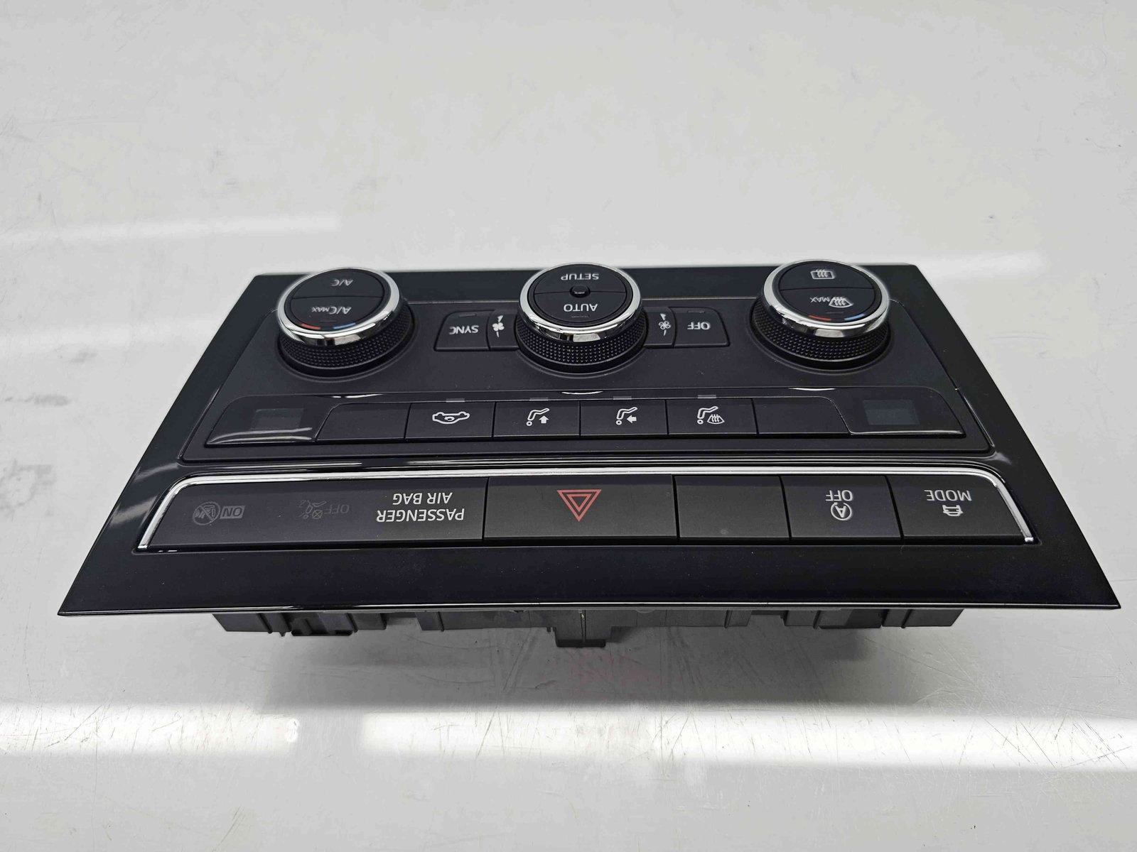 Panou comanda clima Seat Leon ST Combi (5F8) [Fabr 2013-2018] facelift 5F0907044AK - imagine 3