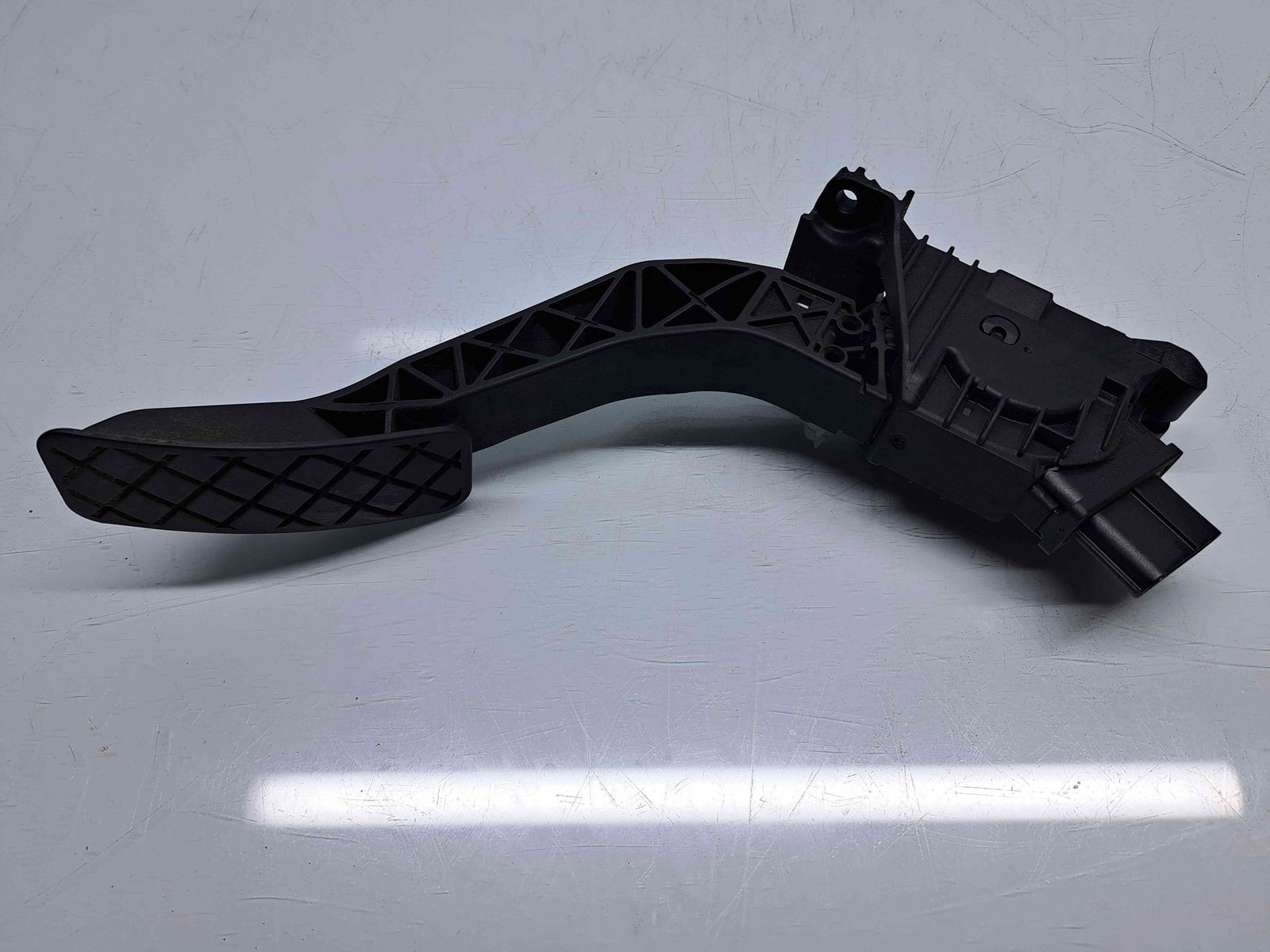 Pedala acceleratie Audi A3 Sportback (8VA) Hatchback [Fabr 2012-2020] 5Q2723503D - imagine 2