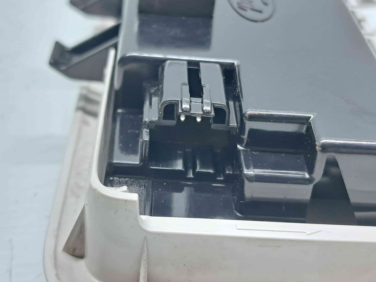 Plafoniera spate Ford Fiesta 8 [Fabr 2017-2025] H1BB-13776-AE - imagine 4