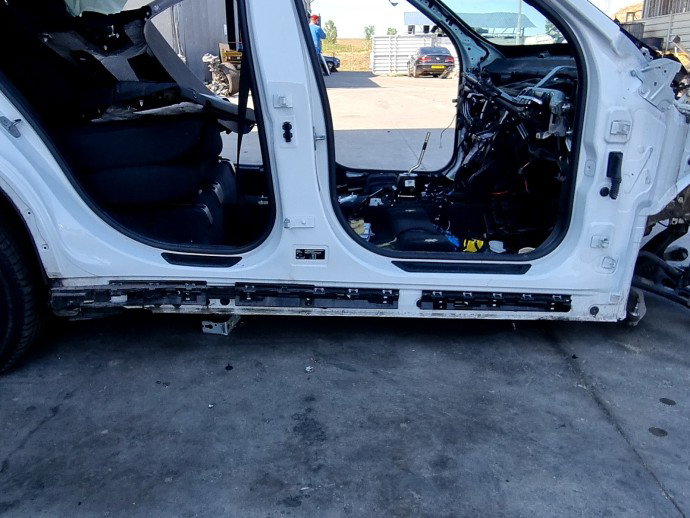 Prag lateral dreapta Bmw X1 (F48) [Fabr 2016-2022] 2.0 B47 110 KW / 150 CP