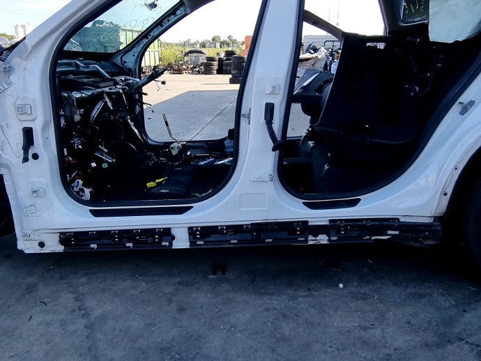 Prag lateral stanga Bmw X1 (F48) [Fabr 2016-2022] 2.0 B47 110 KW / 150 CP