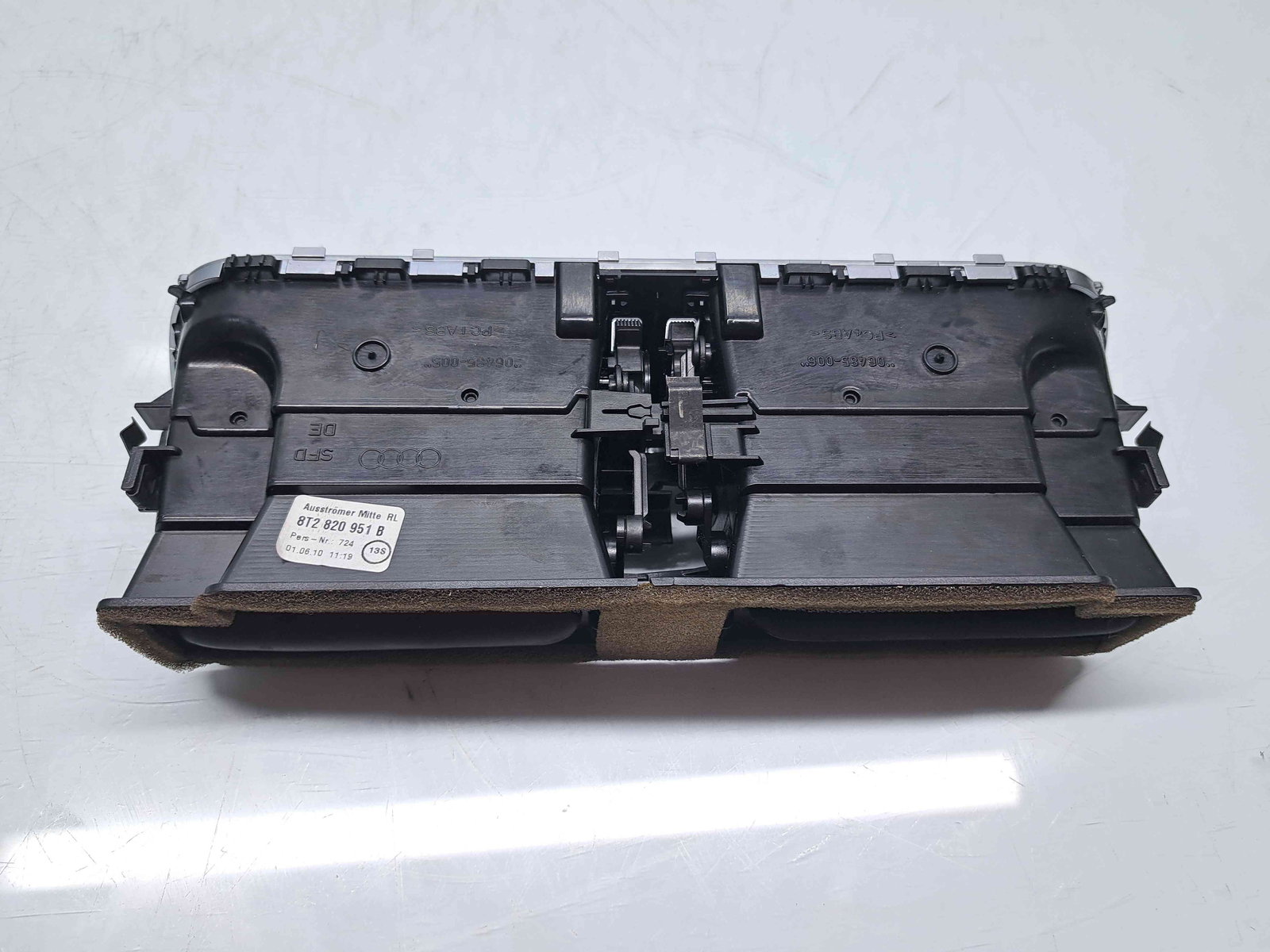 Grila aerisire centrala Audi A4 (8K5, B8) Avant [Fabr 2008-2015] 8T2820951B - imagine 3