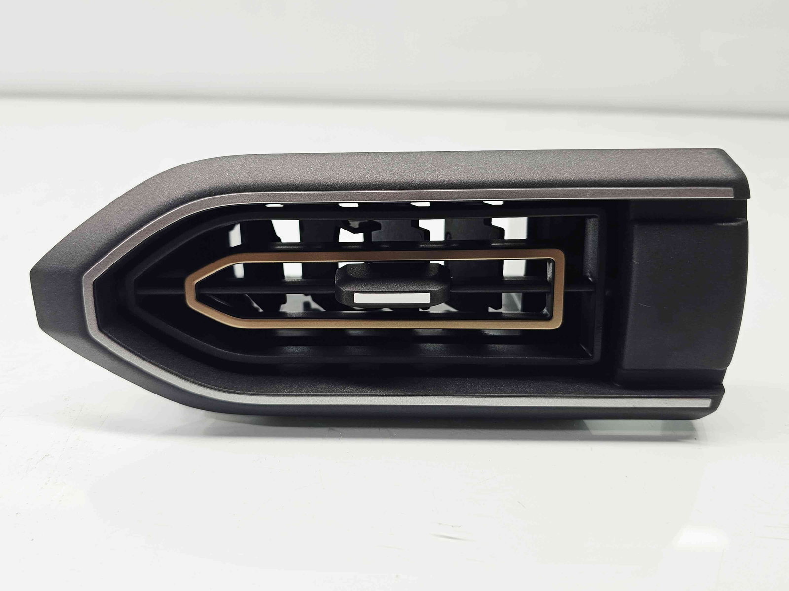 Grila aerisire dreapta Dacia Jogger facelift [Fabr 2021-2025] 687604537R - imagine 1