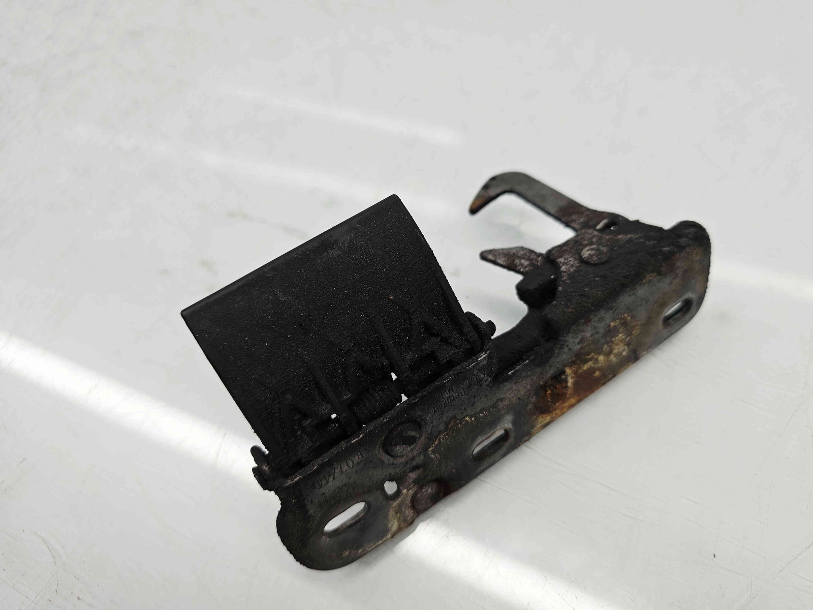 Maner deschidere capota Volkswagen Passat B7 (362) [Fabr 2010-2014] OEM - imagine 2