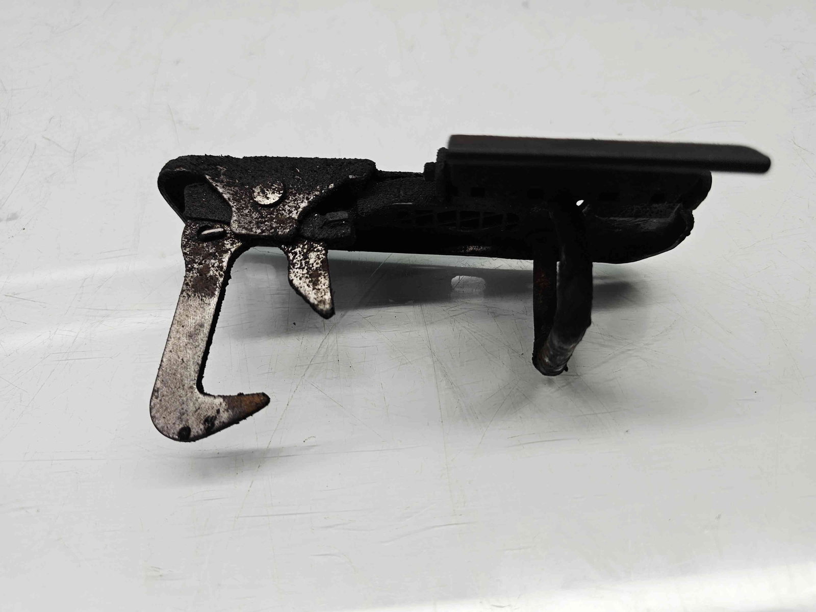 Maner deschidere capota Volkswagen Passat B7 (362) [Fabr 2010-2014] OEM - imagine 3