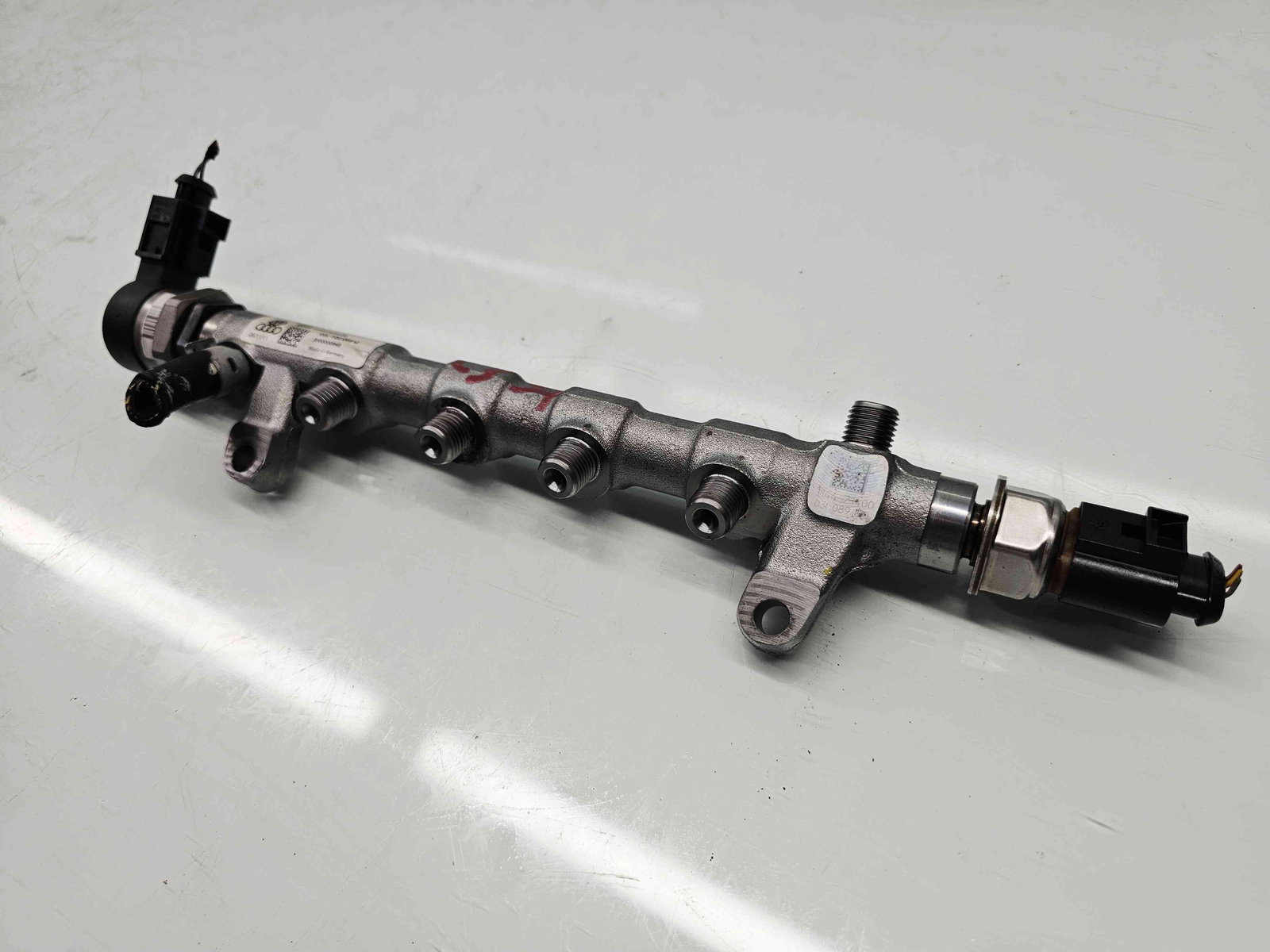 Rampa injectoare Audi A4 (8K2, B8) [Fabr 2008-2015] 03L130089Q 2.0 TDI CJCB 100KW / 136CP - imagine 4