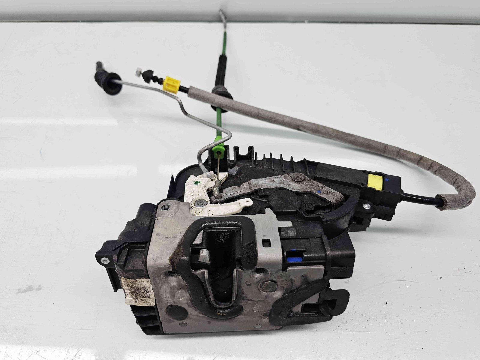 Broasca usa stanga spate Mercedes Clasa C (W205) [Fabr 2014-prezent] A0997304100 - imagine 4