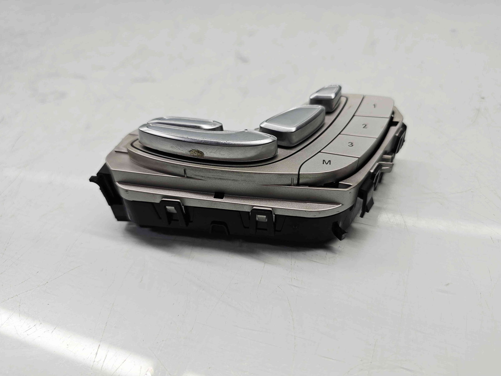 Butoane comenzi scaune Mercedes Clasa C (W205) [Fabr 2014-prezent] A2059057851 - imagine 2