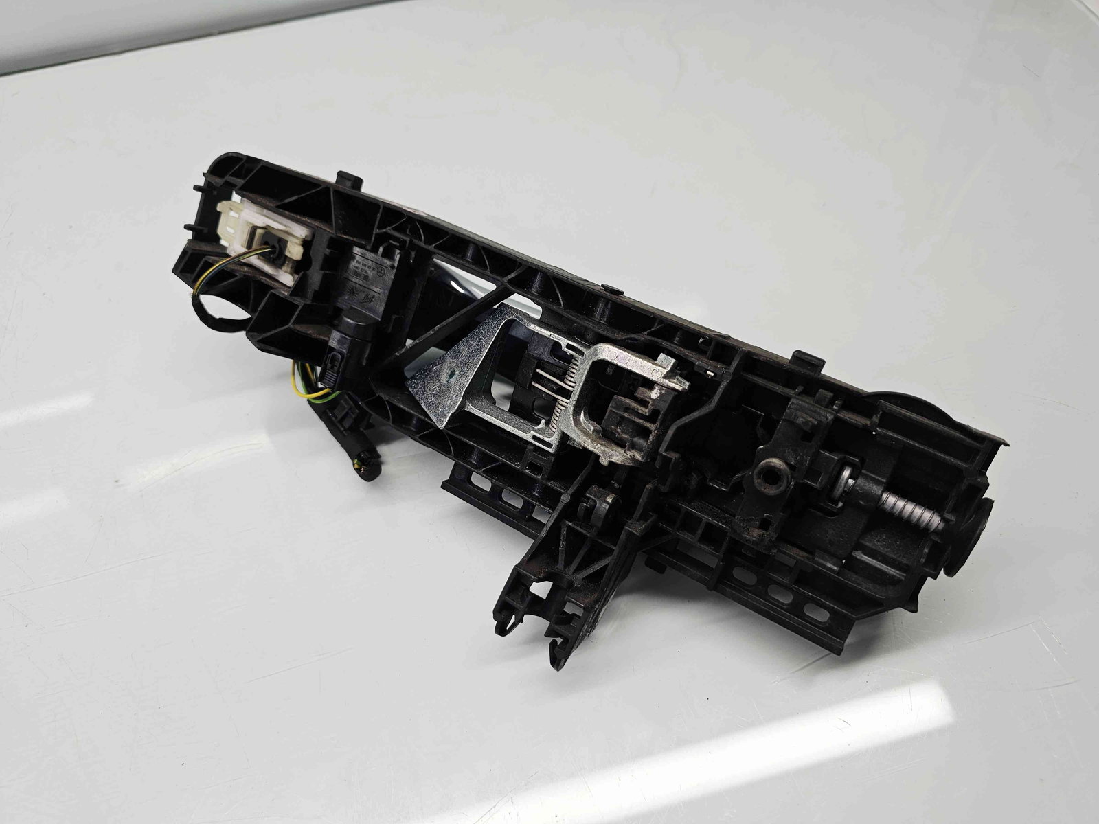 Maner usa dreapta spate Mercedes Clasa C (W205) [Fabr 2014-prezent] 755 Gri Tenorit / A0997602200 - imagine 3