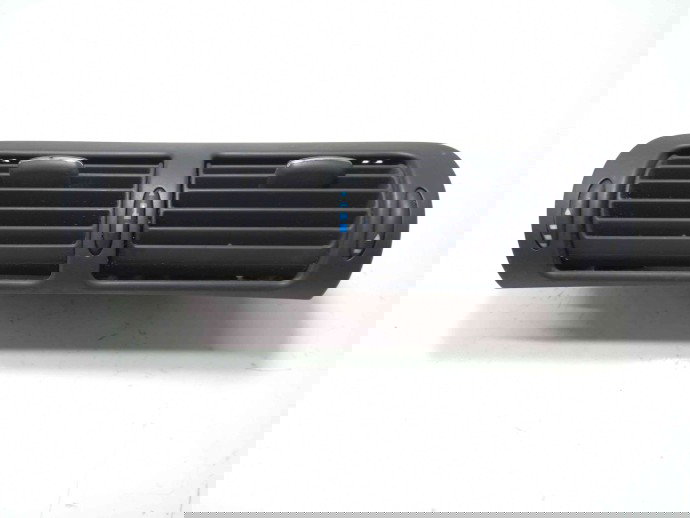 Grila aerisire consola centrala A2038300354 Mercedes C220 (W203) 2.2 CDI 2000-2007