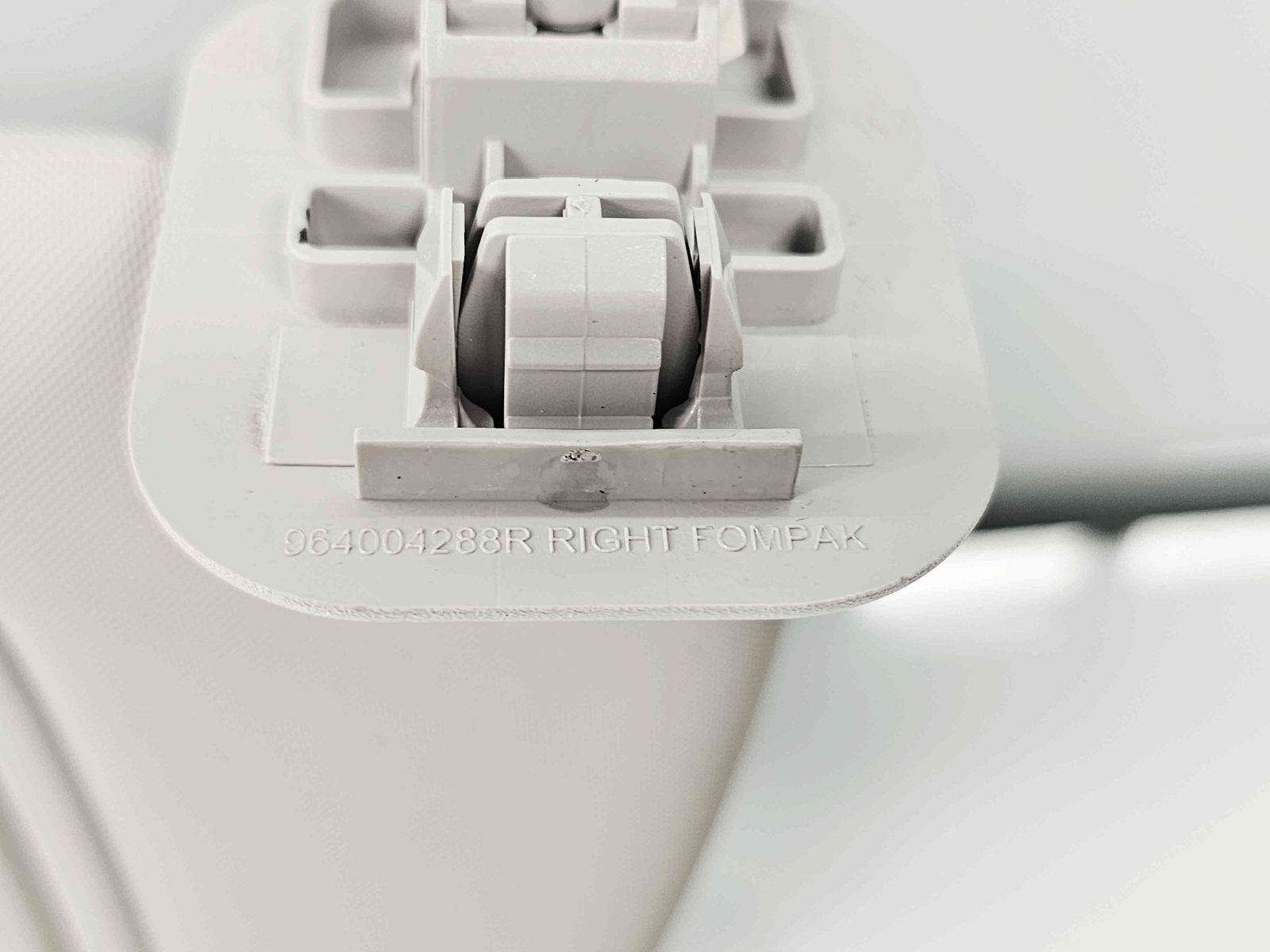 Parasolar dreapta Dacia Jogger facelift [Fabr 2021-2025] 964004288R - imagine 2